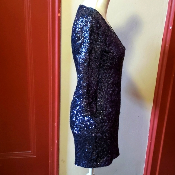 EZPRESS V-neck Sequin Dress Size 2 - Picture 9 of 12